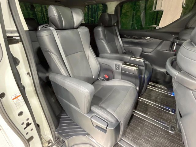 TOYOTA ALPHARD 2022