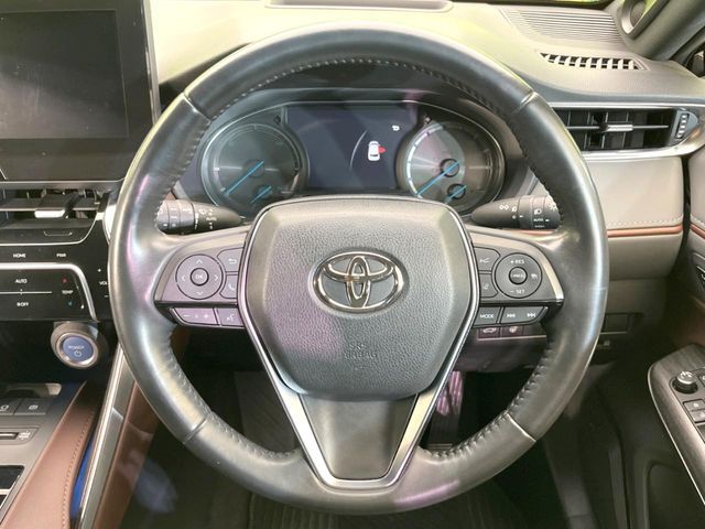 TOYOTA HARRIER HYBRID 2021