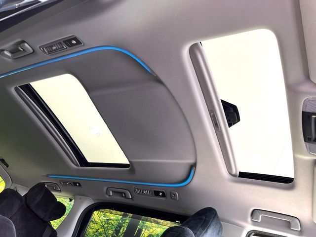 TOYOTA VELLFIRE 2017