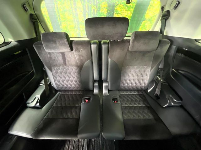 TOYOTA VELLFIRE 2017