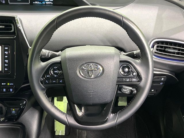 TOYOTA PRIUS 2019
