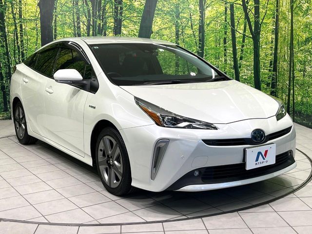 TOYOTA PRIUS 2019