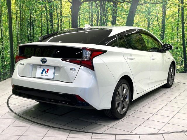 TOYOTA PRIUS 2019