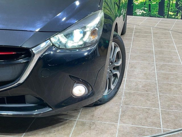 MAZDA DEMIO 2016