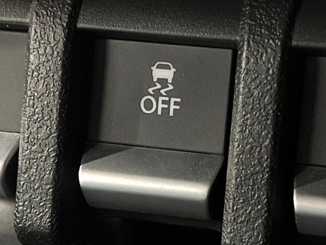 SUZUKI JIMNY NOMADE 2025