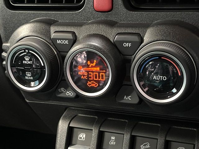 SUZUKI JIMNY NOMADE 2025