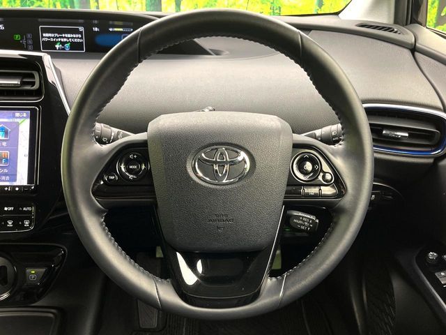 TOYOTA PRIUS 2022