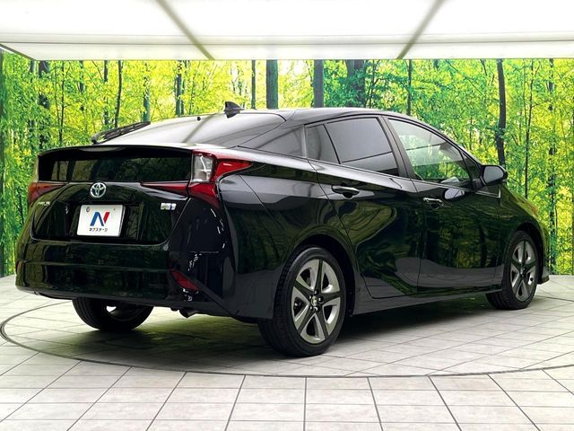 TOYOTA PRIUS 2022