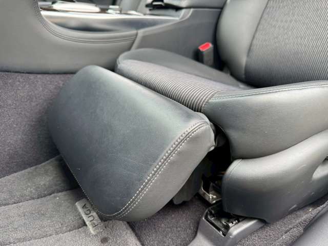 NISSAN FUGA HYBRID 2012