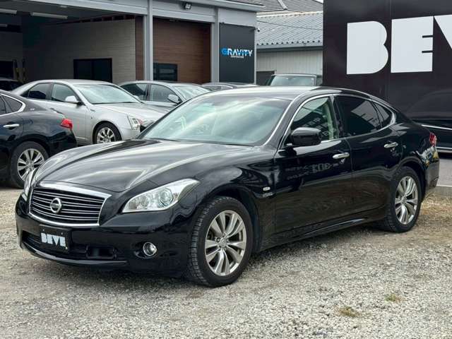 NISSAN FUGA HYBRID 2012