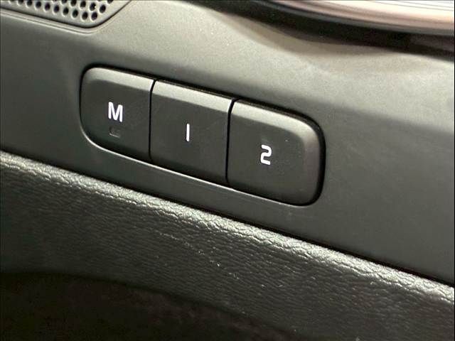 VOLVO VOLVO XC40 2022