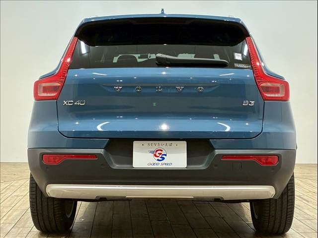 VOLVO VOLVO XC40 2022