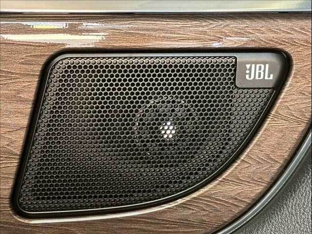 TOYOTA ALPHARD hybrid 4WD 2023