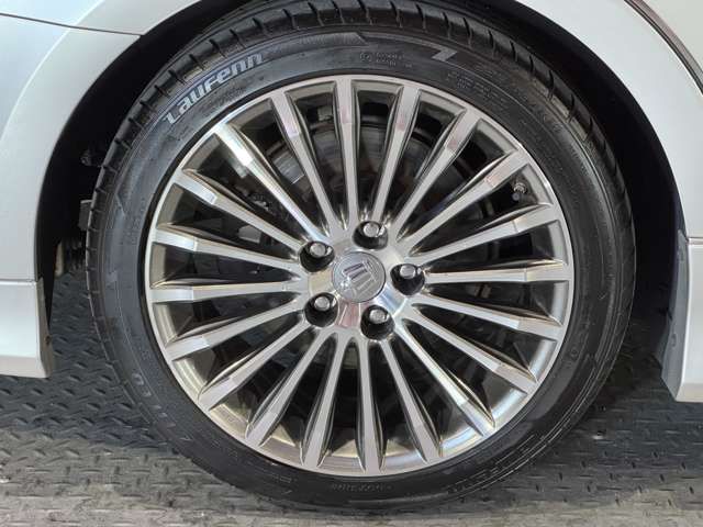 TOYOTA CROWN MAJESTA HYBRID 2018