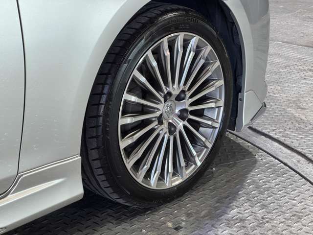 TOYOTA CROWN MAJESTA HYBRID 2018