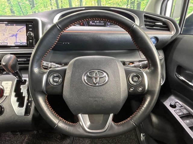 TOYOTA SIENTA HYBRID 2018