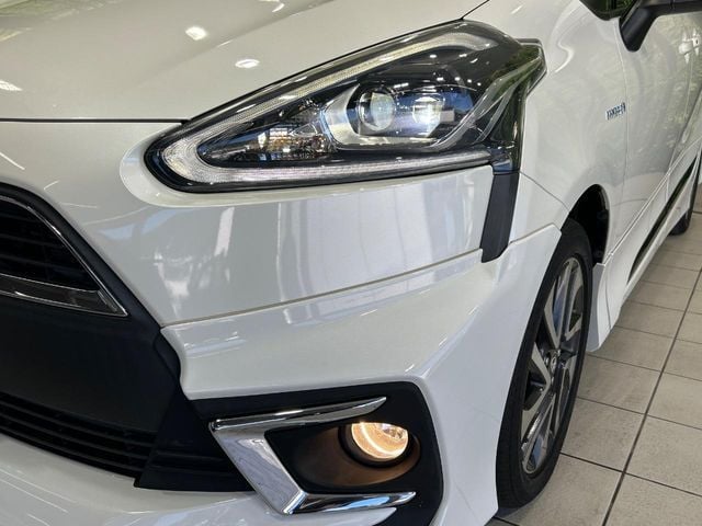 TOYOTA SIENTA HYBRID 2018