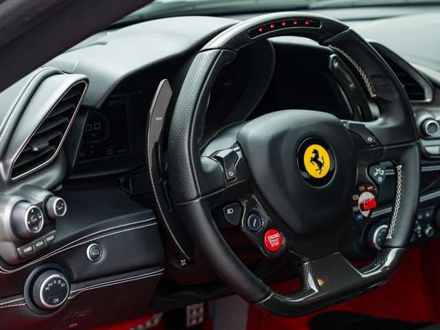 FERRARI FERRARI 488GTB 2017