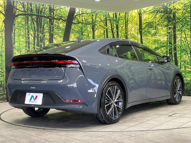 TOYOTA PRIUS 4WD 2024