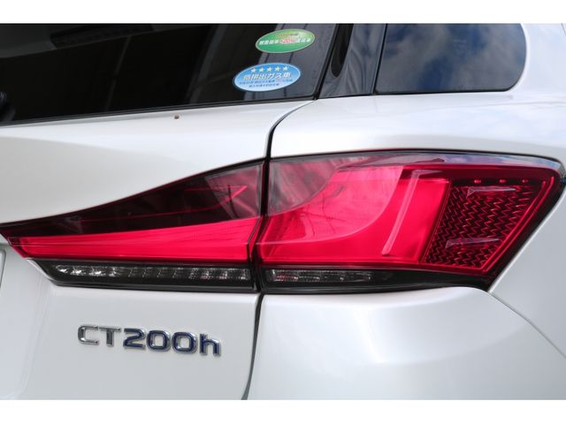 TOYOTA LEXUS CT200h 2020