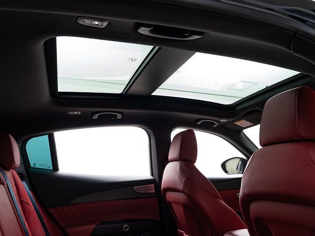 MASERATI MASERATI Grecale 2023