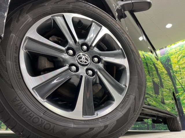 TOYOTA VOXY 4WD 2019