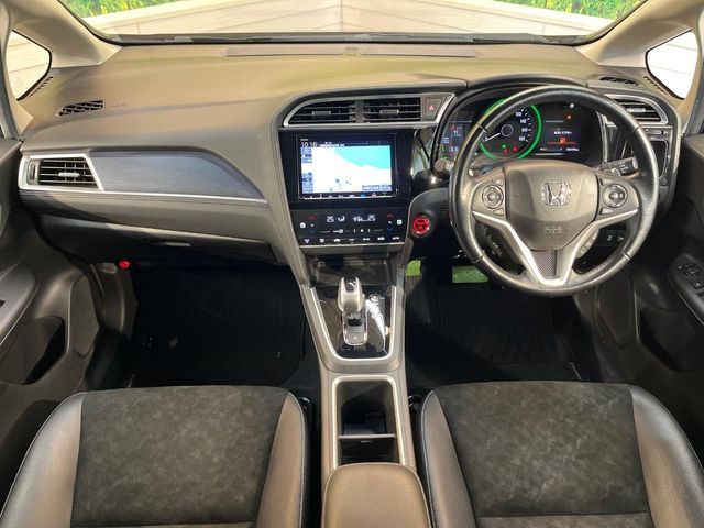 HONDA SHUTTLE HYBRID 2018