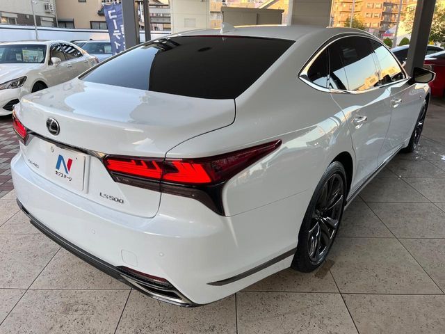 TOYOTA LEXUS LS500 2020