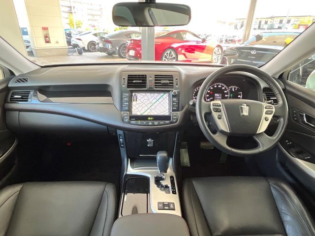 TOYOTA CROWN sedan 2010