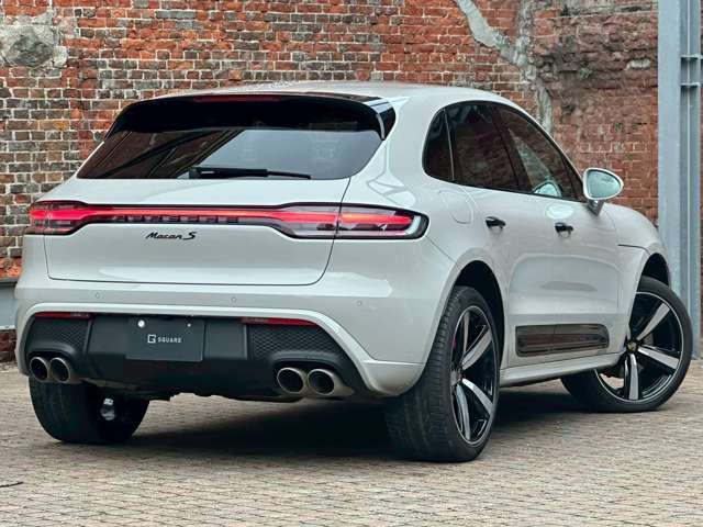 PORSCHE PORSCHE Macan 2023
