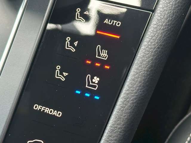 PORSCHE PORSCHE Macan 2023