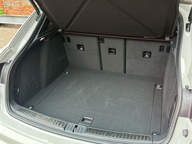 PORSCHE PORSCHE Macan 2023