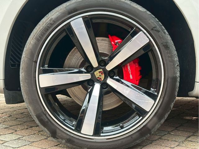 PORSCHE PORSCHE Macan 2023