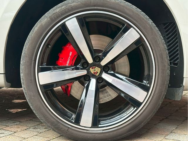 PORSCHE PORSCHE Macan 2023