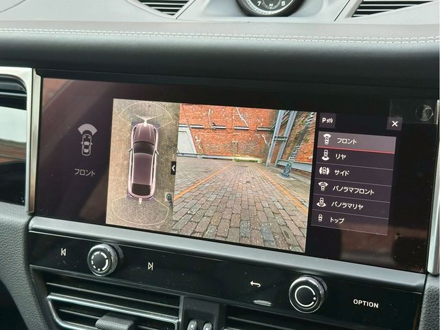 PORSCHE PORSCHE Macan 2023