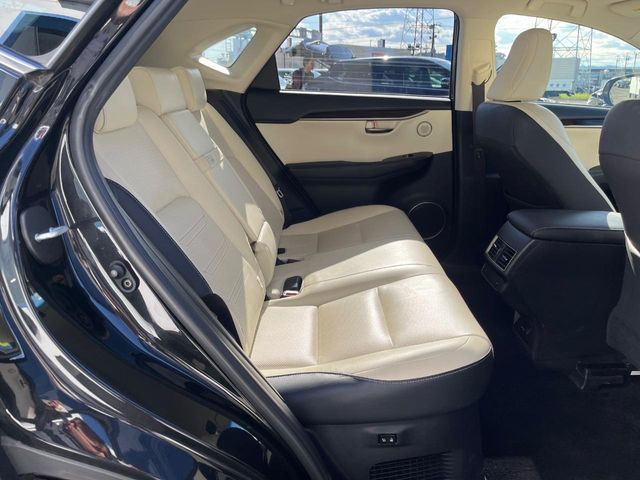 TOYOTA LEXUS NX300h 2017