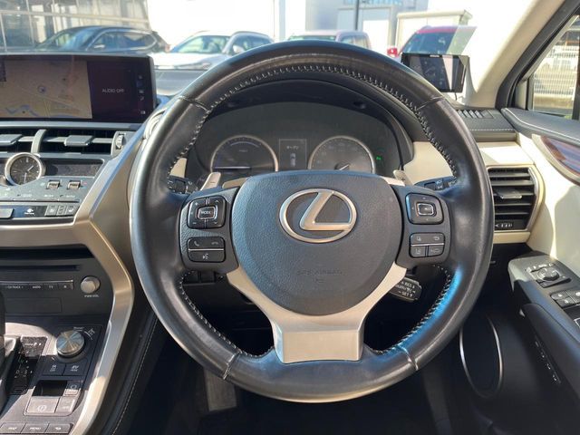 TOYOTA LEXUS NX300h 2017