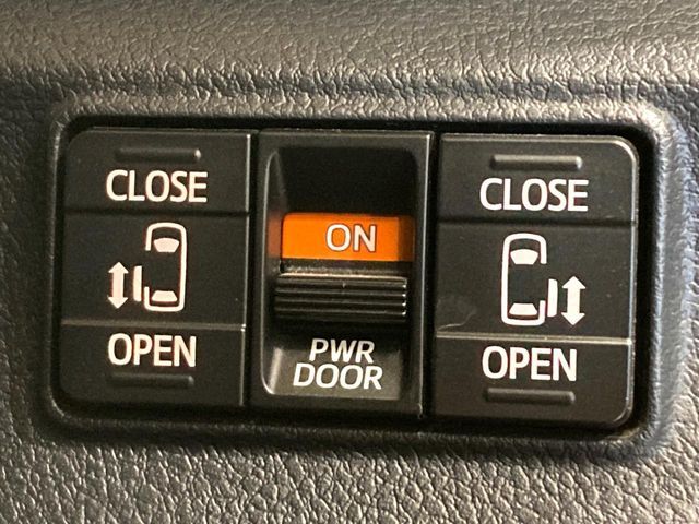 TOYOTA SIENTA HYBRID 2019