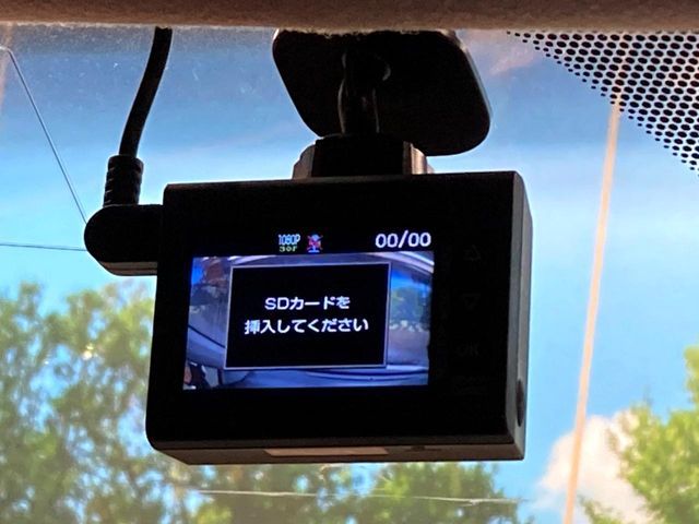 TOYOTA SIENTA HYBRID 2019