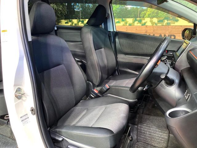 TOYOTA SIENTA HYBRID 2019