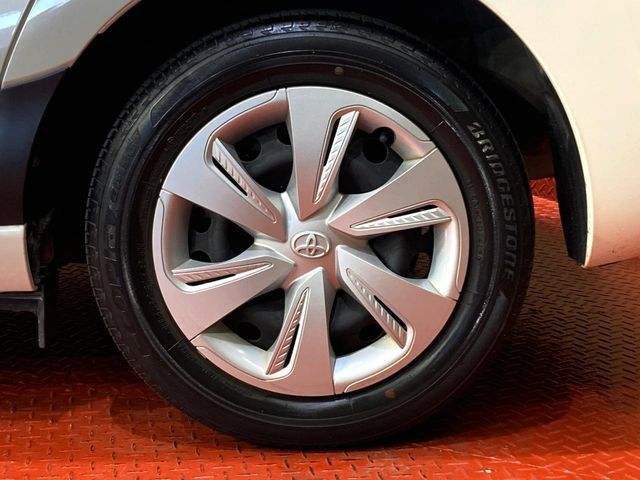 TOYOTA SIENTA HYBRID 2019