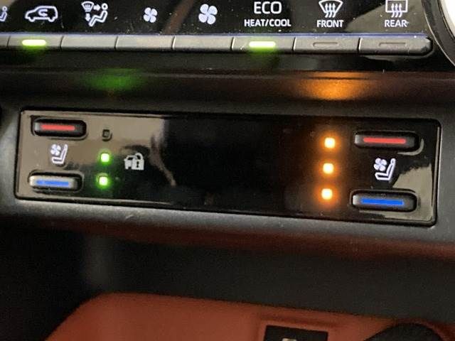 TOYOTA RAV4 4WD 2023