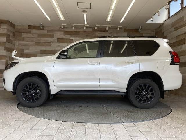 TOYOTA LANDCRUISER PRADO 2023