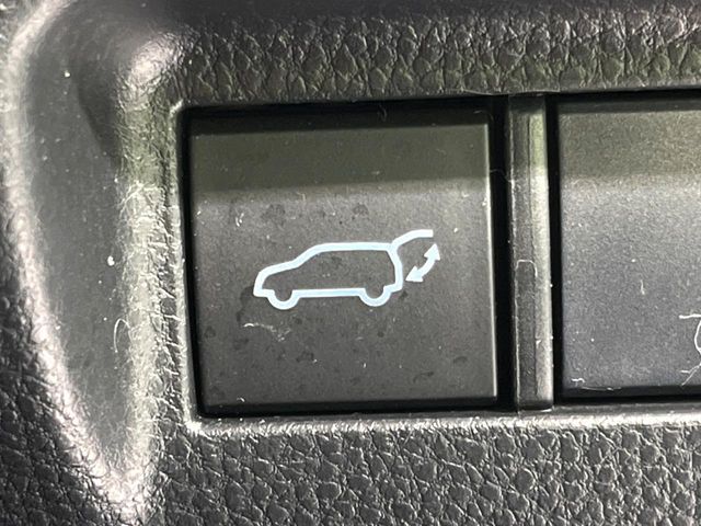 TOYOTA HARRIER 4WD 2020