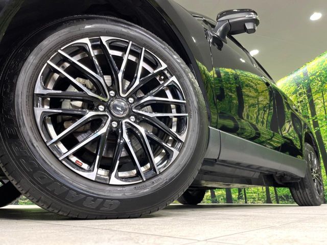 TOYOTA HARRIER 4WD 2020