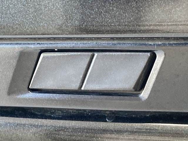 TOYOTA NOAH HYBRID 2023