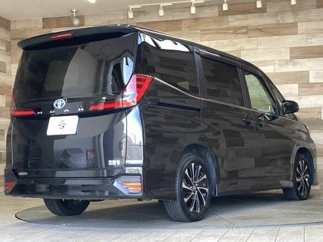 TOYOTA NOAH HYBRID 2023
