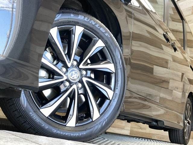 TOYOTA NOAH HYBRID 2023