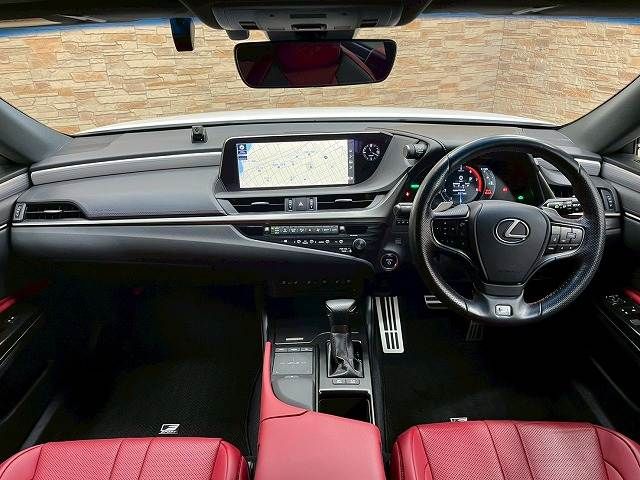TOYOTA LEXUS ES300h 2019