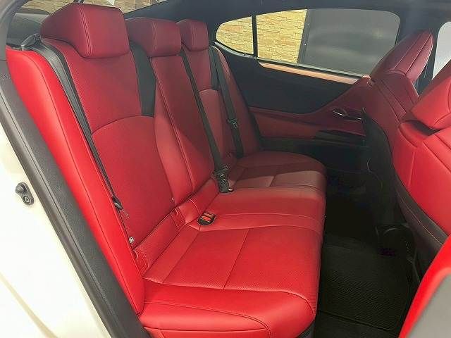 TOYOTA LEXUS ES300h 2019